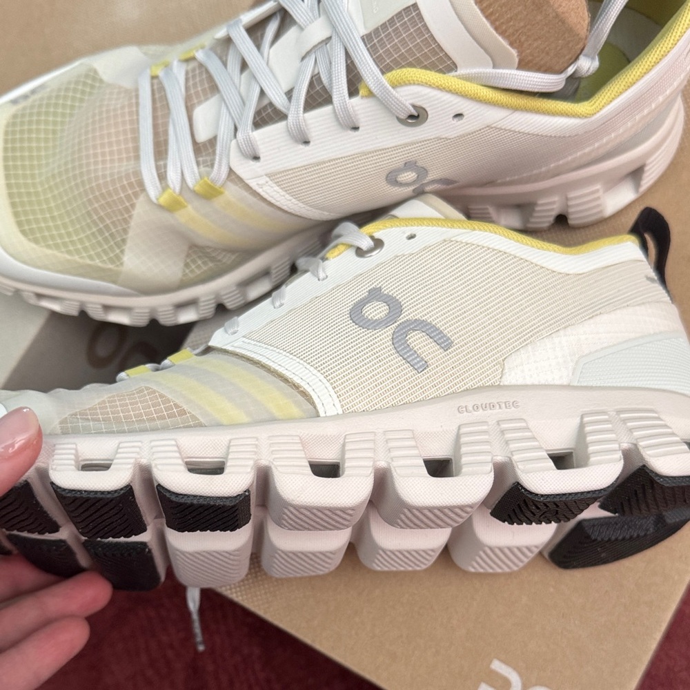 ON Mens Cloud X Shift Running Shoes Vapor/Acacia - Picture 3 of 6